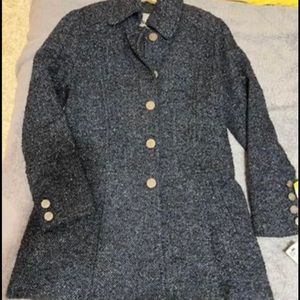 New, never worn GUESS  pleated button down pea style woven jacket